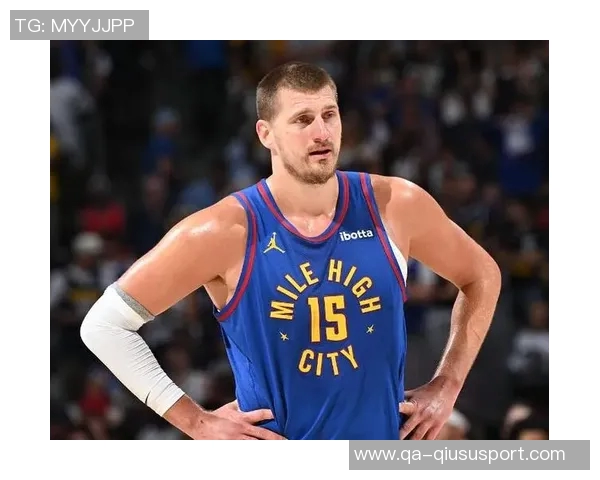 约基奇对卡梅隆约翰逊的建议:保持自我风格与侵略性展现个人魅力 约基奇对卡梅隆约翰逊的建议:保持自我风格与侵略性展现个人魅力